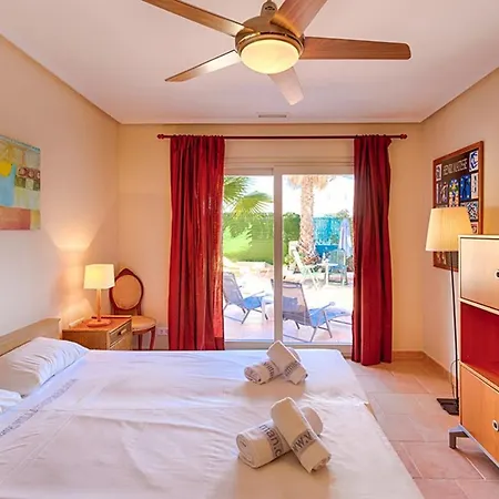 Guzman - Romero Βίλα Κάλπε