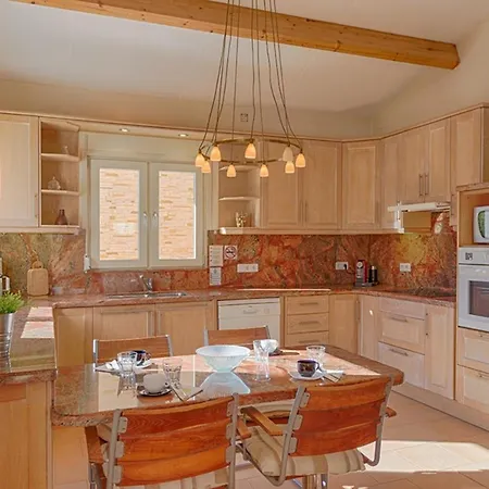 Βίλα Guzman - Romero