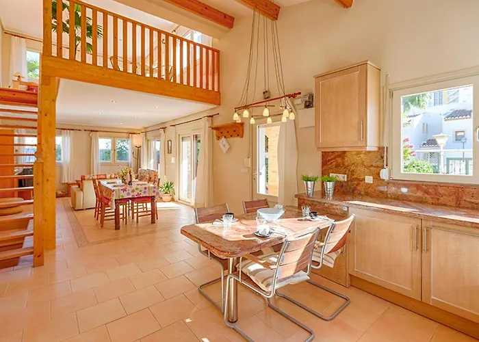 Villa Guzman - Romero *